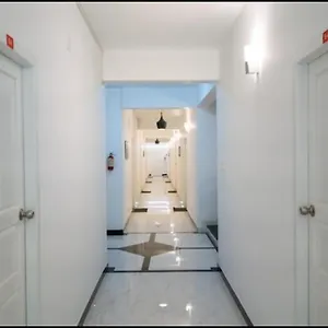 https://solo-ace-hotel.kerala-hotels.net
