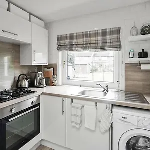 https://house-with-garden-and-parking-15-min-to-city-center.edinburghhotelsuk.org