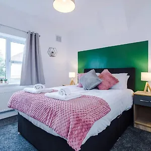  Holiday home Charming And Modern 3br Steps Away From Center